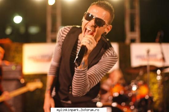 Chester Bennington - crawlin - Chester Bennington