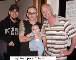 Copiii lui Chester - crawlin - Chester Bennington