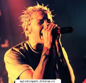 Lookurile lui Chester - crawlin - Caffe Bar Linkin Park
